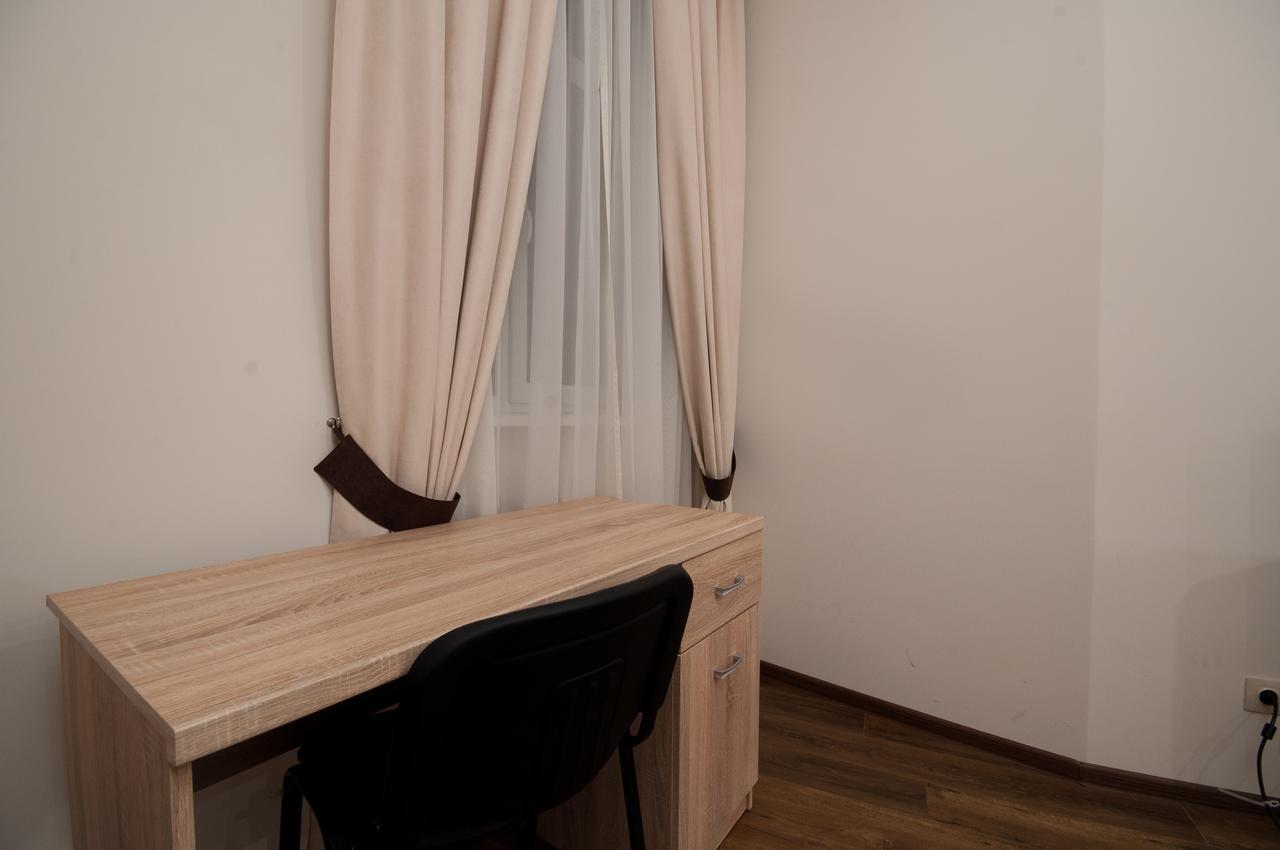 Wonderful Flat On City Center أوزهورود المظهر الخارجي الصورة